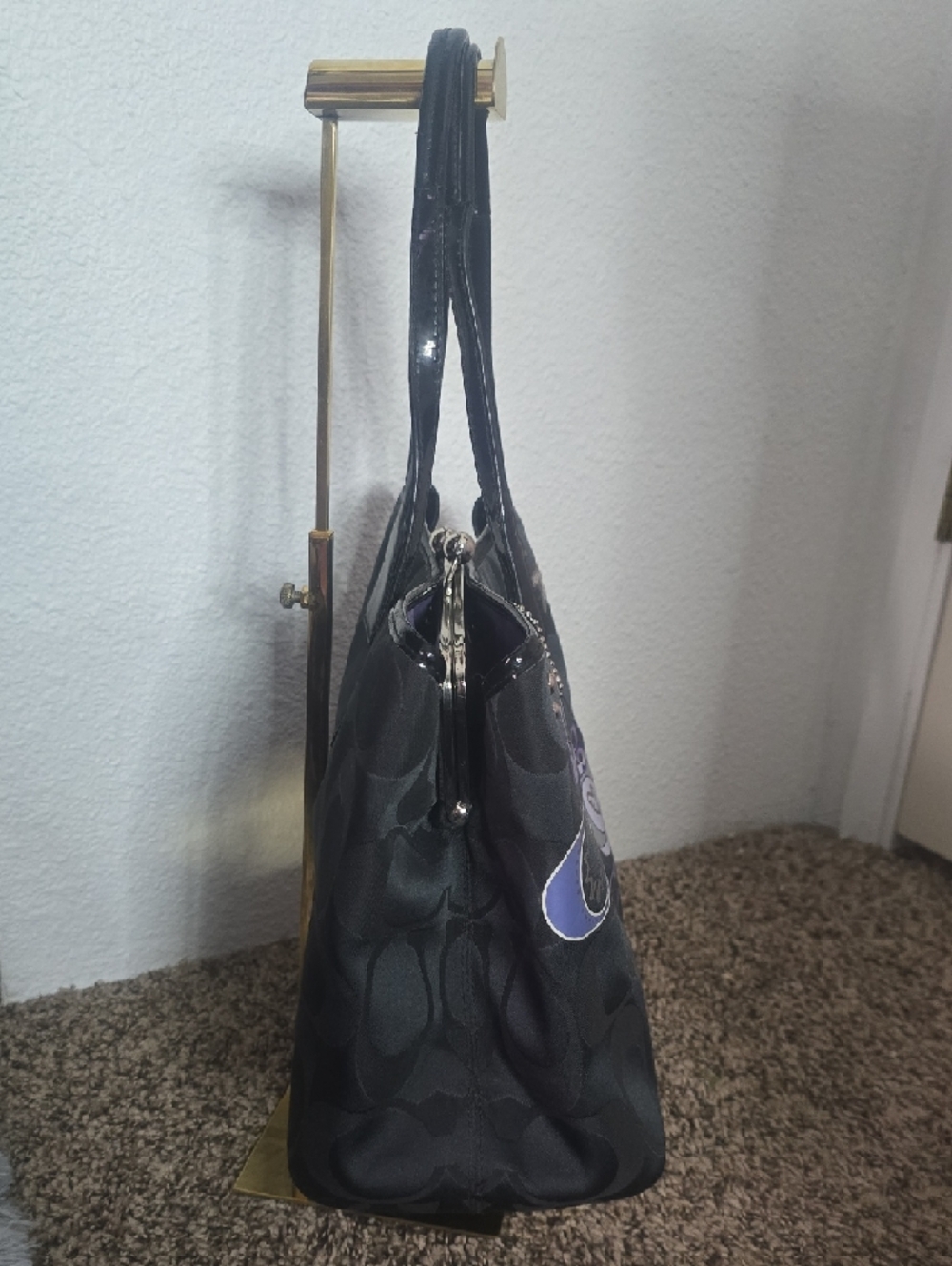 Coach Poppy Black & Purple Pop Graffiti Glam Kisslock Shoulder Bag (EUC)🖤💜🖤 - Picture 5 of 12